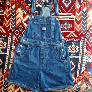 Levi Strauss Denim Overall Shorts. Size S. (4 to 6) Button Side enclosure.